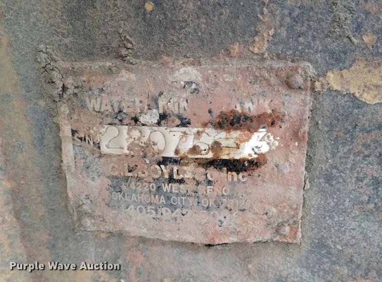 image for item DP3314 1981 Caterpillar 631D  water wagon