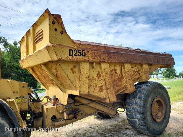 image for item DP5181 1990 Caterpillar D25D  haul truck