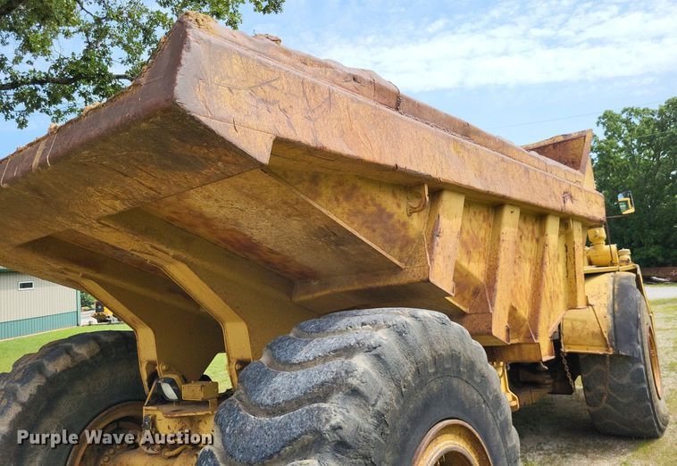 image for item DP5181 1990 Caterpillar D25D  haul truck