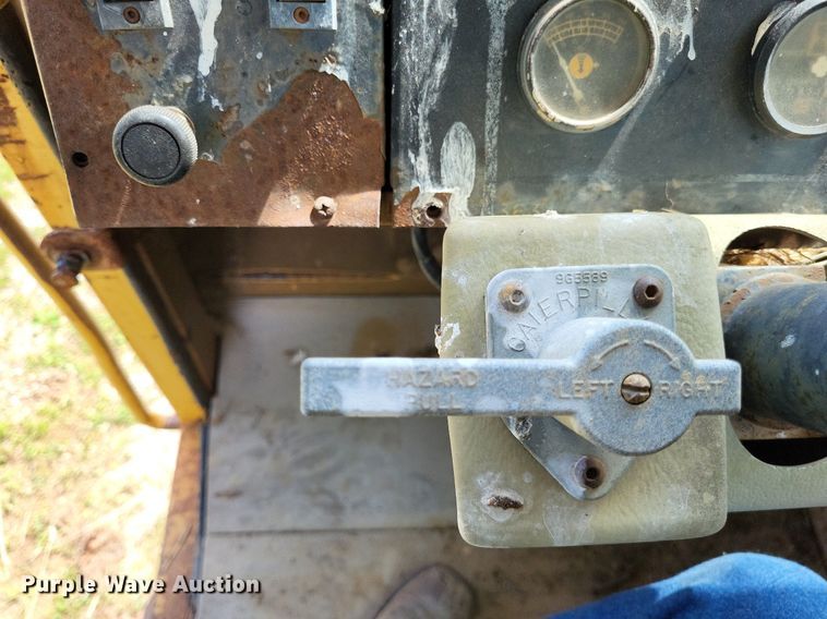 image for item DP5181 1990 Caterpillar D25D  haul truck