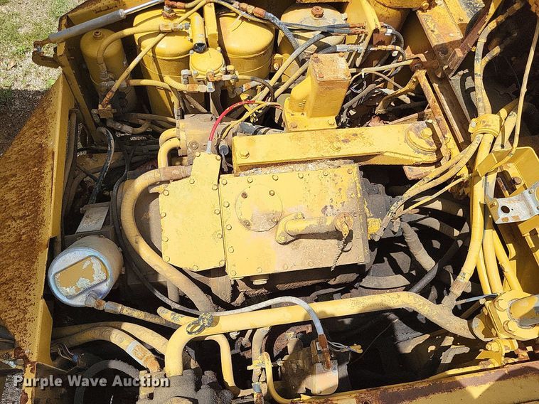 image for item DP5181 1990 Caterpillar D25D  haul truck