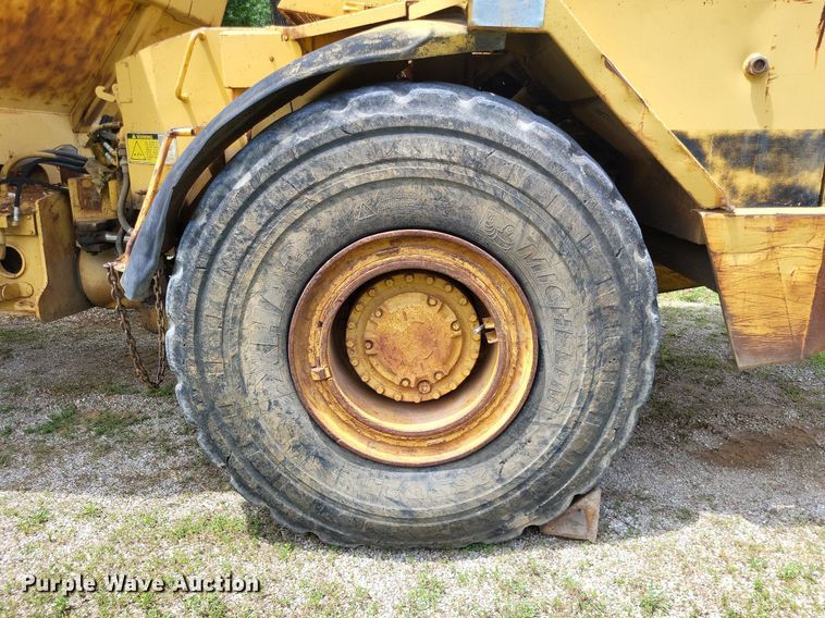 image for item DP5181 1990 Caterpillar D25D  haul truck