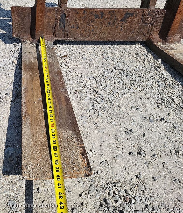 image for item DP5185 (2) wheel loader attachments