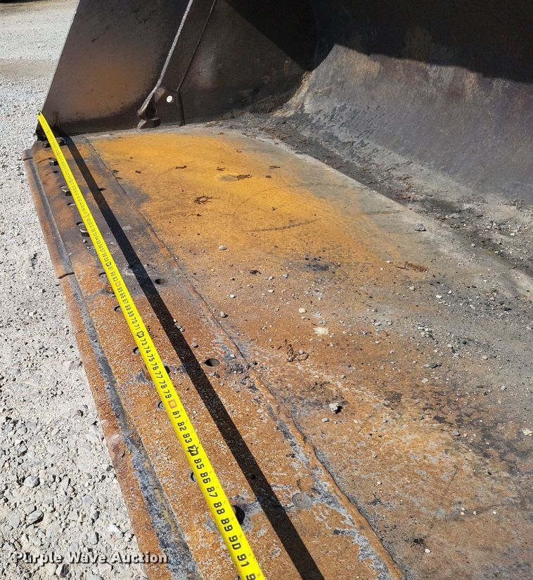 image for item DP5185 (2) wheel loader attachments