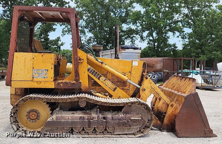 image for item DP5186 1987 Case 1155E  high lift track loader