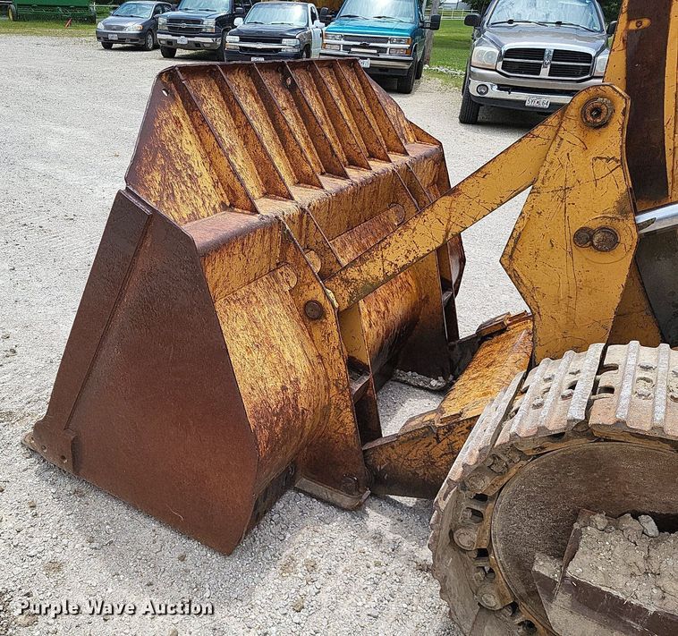 image for item DP5186 1987 Case 1155E  high lift track loader