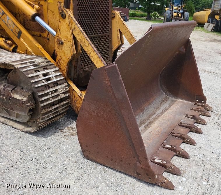 image for item DP5186 1987 Case 1155E  high lift track loader