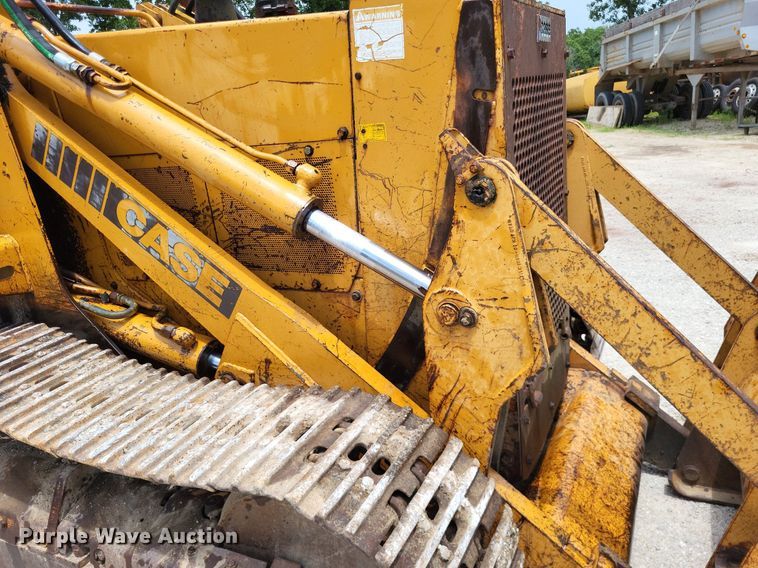 image for item DP5186 1987 Case 1155E  high lift track loader