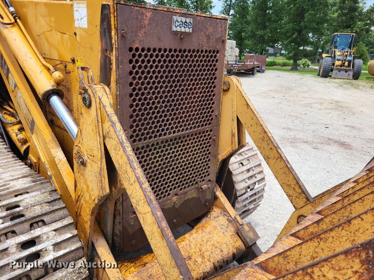 image for item DP5186 1987 Case 1155E  high lift track loader