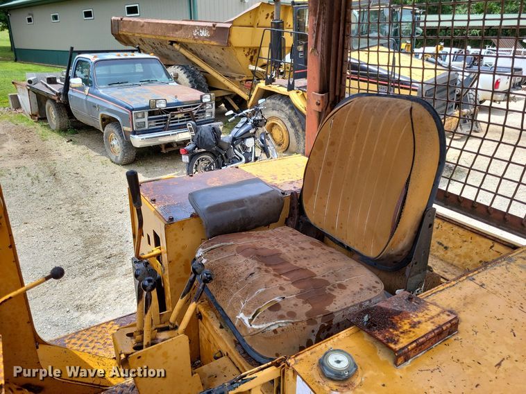 image for item DP5186 1987 Case 1155E  high lift track loader