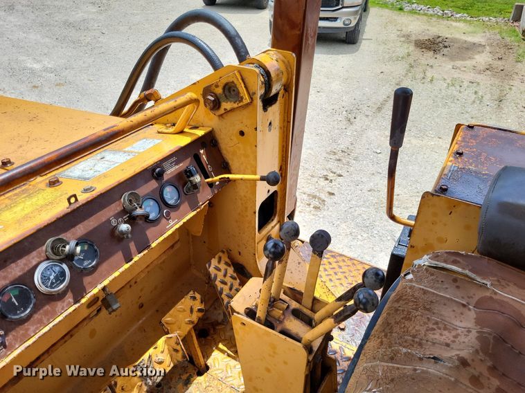 image for item DP5186 1987 Case 1155E  high lift track loader