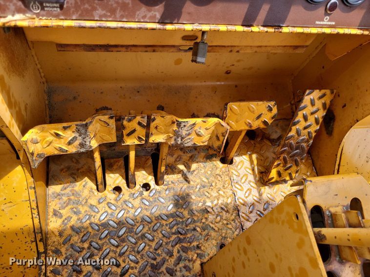 image for item DP5186 1987 Case 1155E  high lift track loader