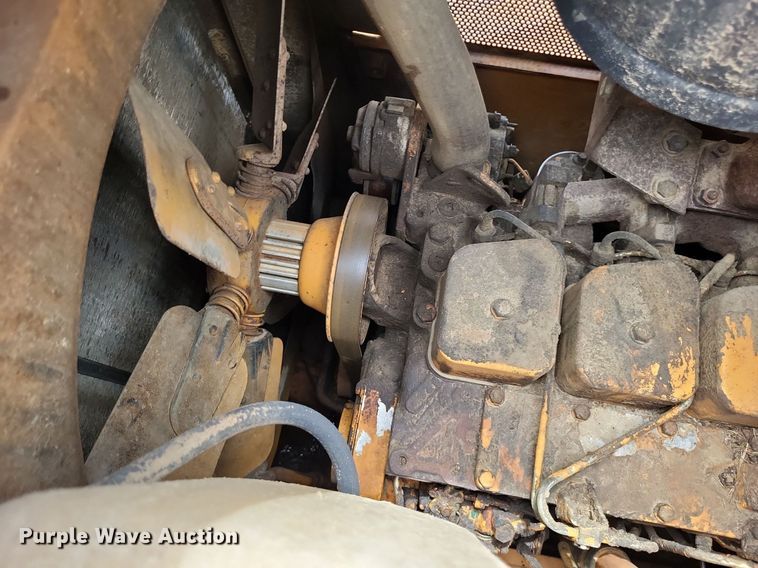 image for item DP5186 1987 Case 1155E  high lift track loader