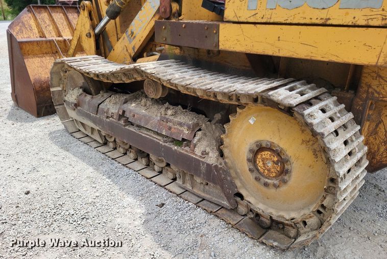 image for item DP5186 1987 Case 1155E  high lift track loader