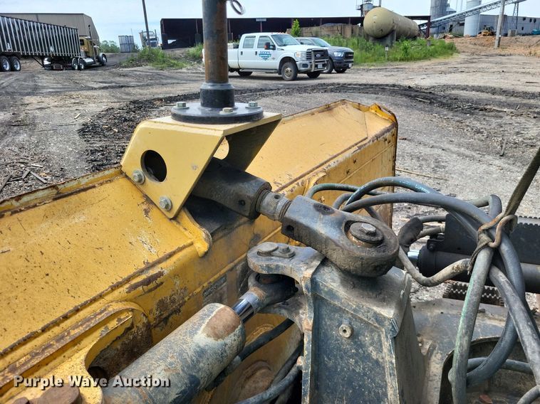 image for item DP5187 2015 John Deere 700K LGP  dozer