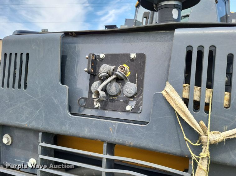 image for item DP5187 2015 John Deere 700K LGP  dozer