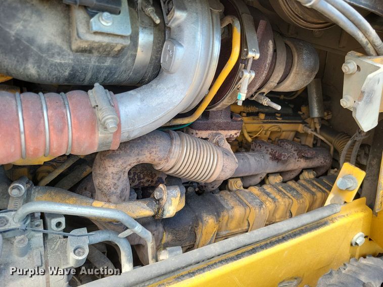 image for item DP5187 2015 John Deere 700K LGP  dozer