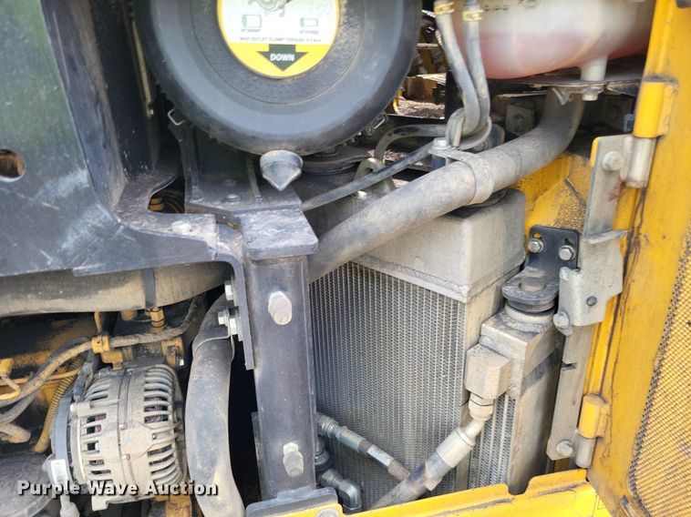 image for item DP5187 2015 John Deere 700K LGP  dozer