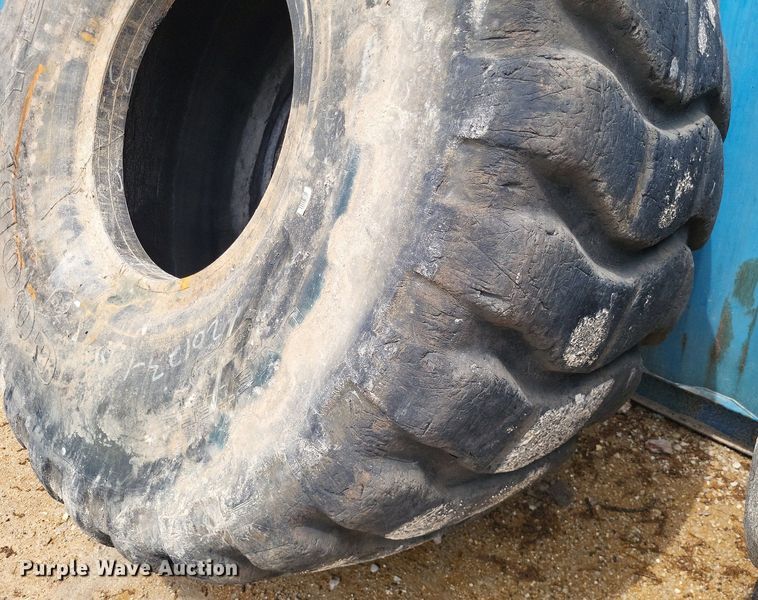 image for item DP5188 (2) tires