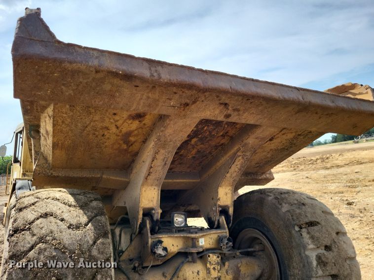 image for item DP5189 1990 Caterpillar D25D  haul truck