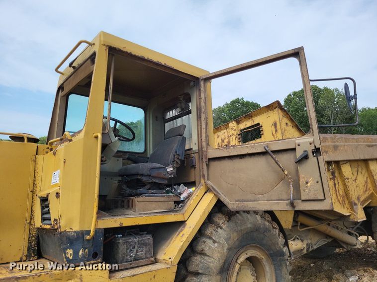 image for item DP5189 1990 Caterpillar D25D  haul truck