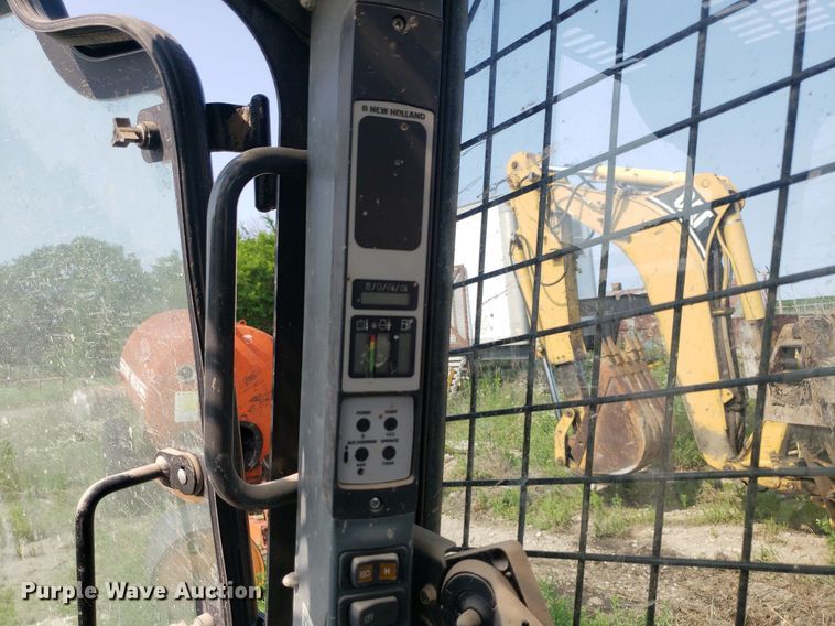 image for item DP8062 2012 New Holland L230  skid steer loader