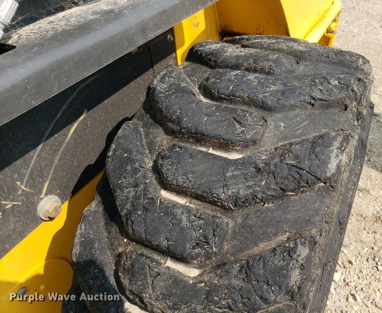 image for item DP8062 2012 New Holland L230  skid steer loader