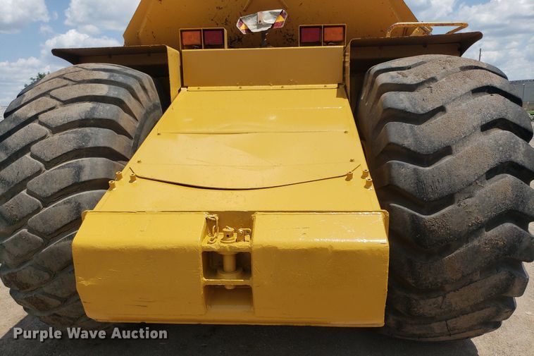 image for item DP8075 2006 Caterpillar 615C  elevating scraper