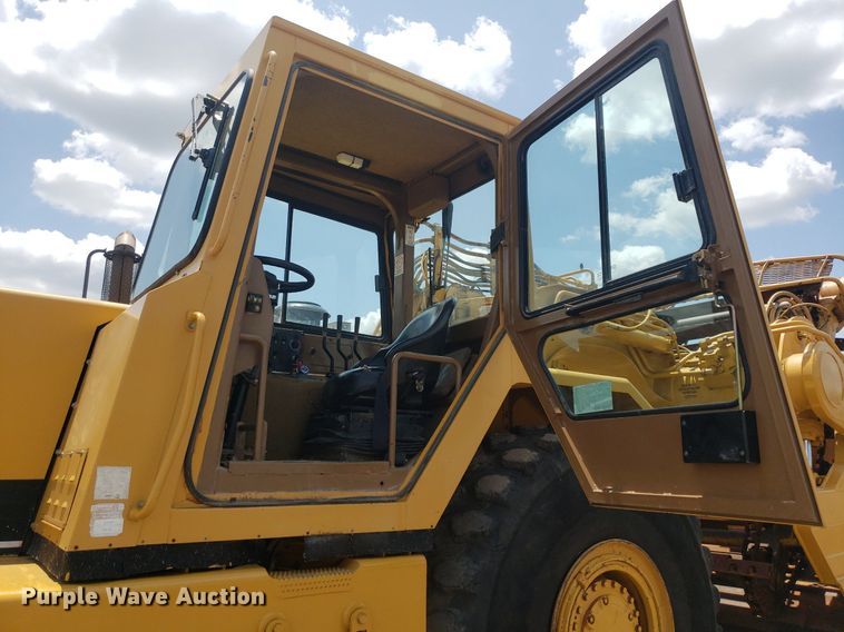 image for item DP8075 2006 Caterpillar 615C  elevating scraper