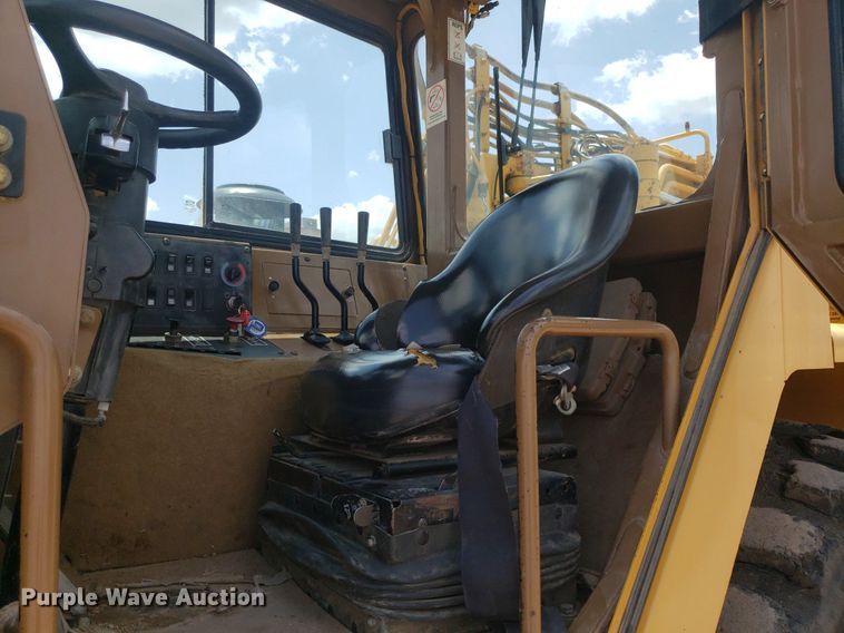 image for item DP8075 2006 Caterpillar 615C  elevating scraper