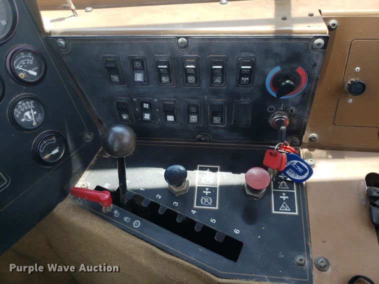 image for item DP8075 2006 Caterpillar 615C  elevating scraper