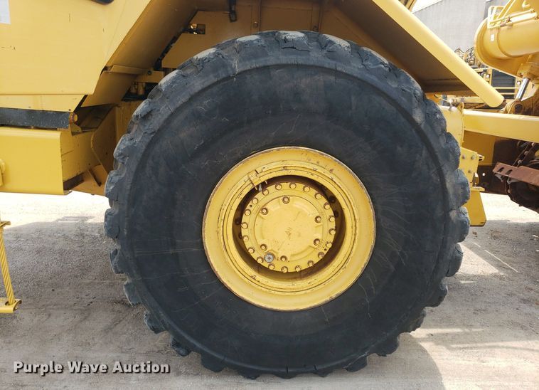 image for item DP8075 2006 Caterpillar 615C  elevating scraper