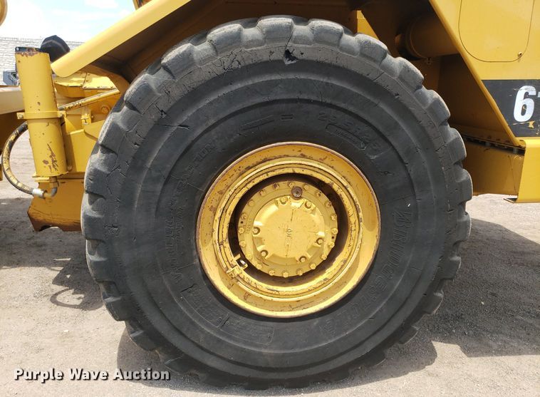 image for item DP8075 2006 Caterpillar 615C  elevating scraper