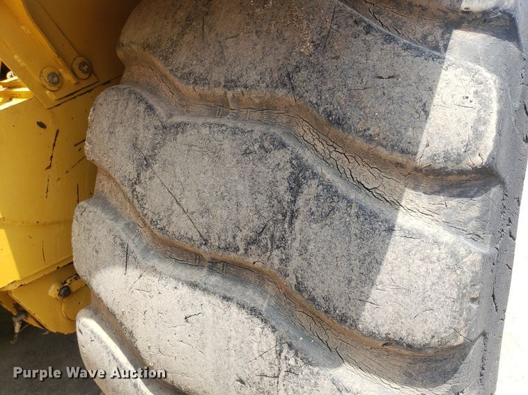 image for item DP8075 2006 Caterpillar 615C  elevating scraper