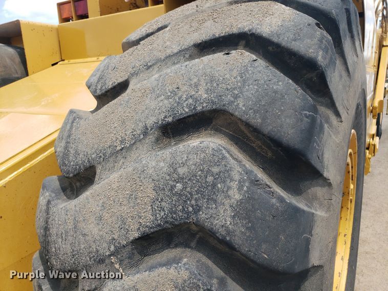 image for item DP8075 2006 Caterpillar 615C  elevating scraper