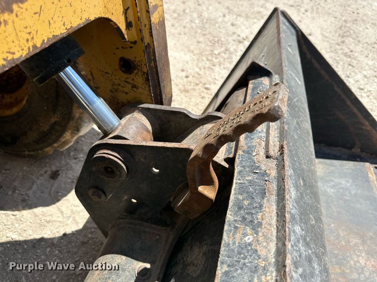 image for item DQ1337 2008 Caterpillar 246C  skid steer loader