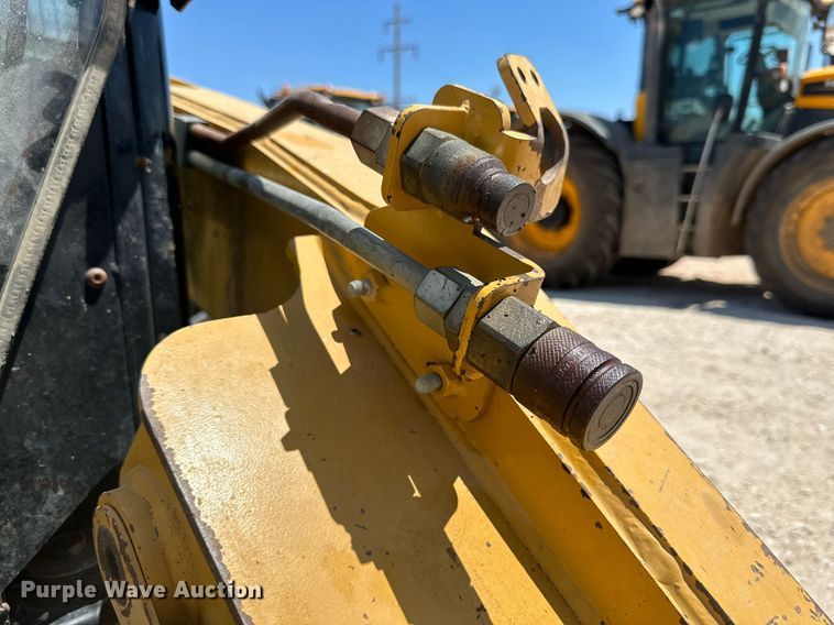 image for item DQ1337 2008 Caterpillar 246C  skid steer loader