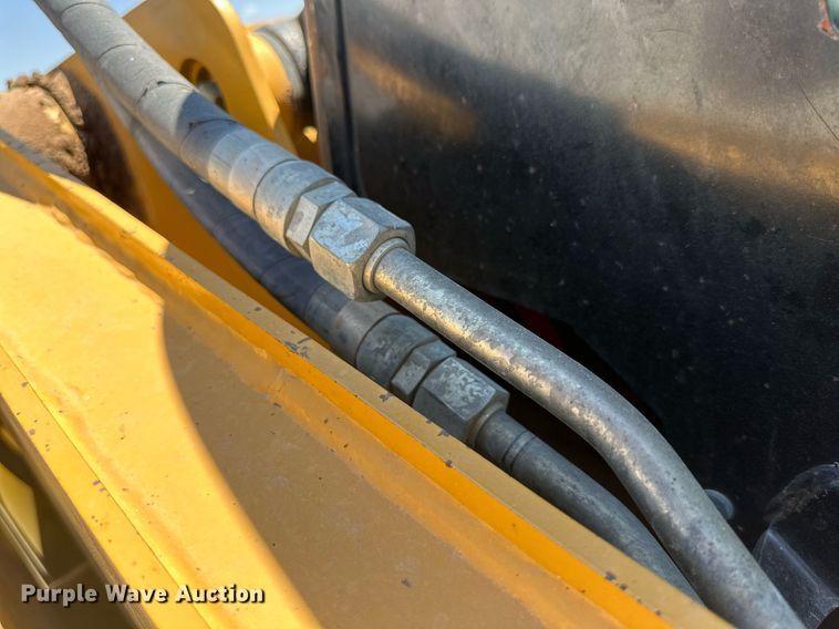 image for item DQ1337 2008 Caterpillar 246C  skid steer loader