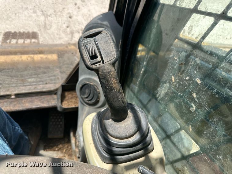 image for item DQ1337 2008 Caterpillar 246C  skid steer loader