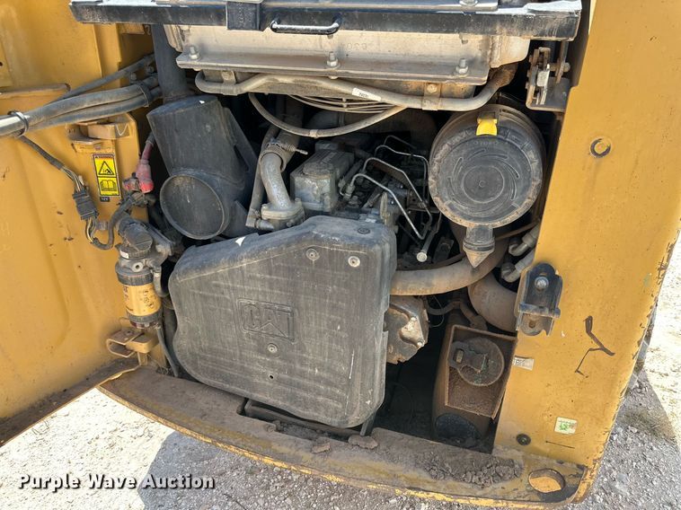 image for item DQ1337 2008 Caterpillar 246C  skid steer loader