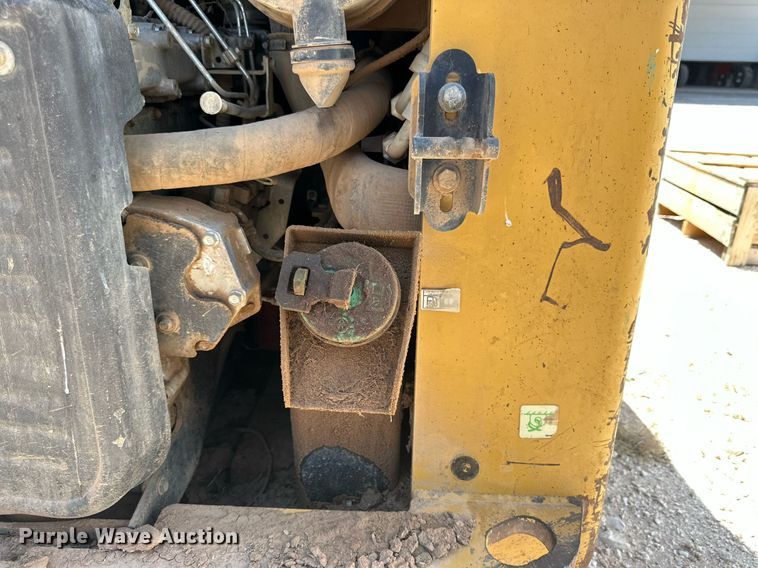 image for item DQ1337 2008 Caterpillar 246C  skid steer loader