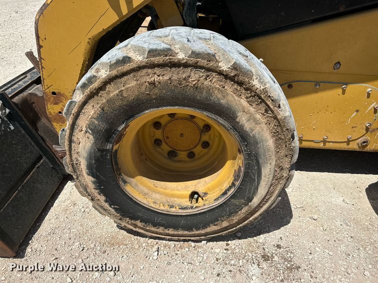 image for item DQ1337 2008 Caterpillar 246C  skid steer loader