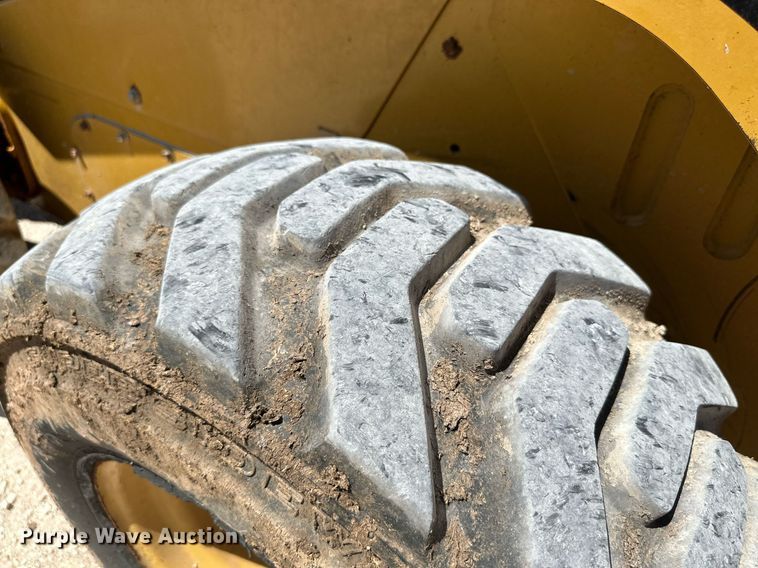 image for item DQ1337 2008 Caterpillar 246C  skid steer loader