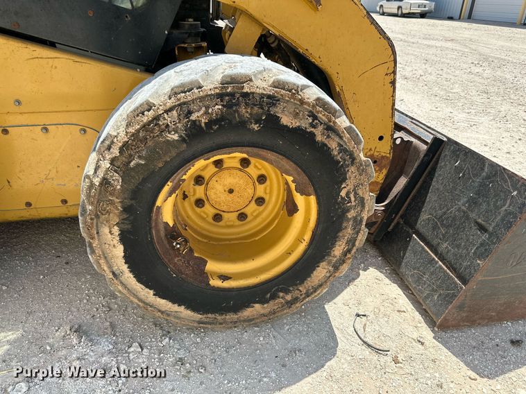 image for item DQ1337 2008 Caterpillar 246C  skid steer loader