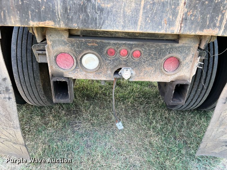 image for item DQ2084 2007 International 4300  dump truck