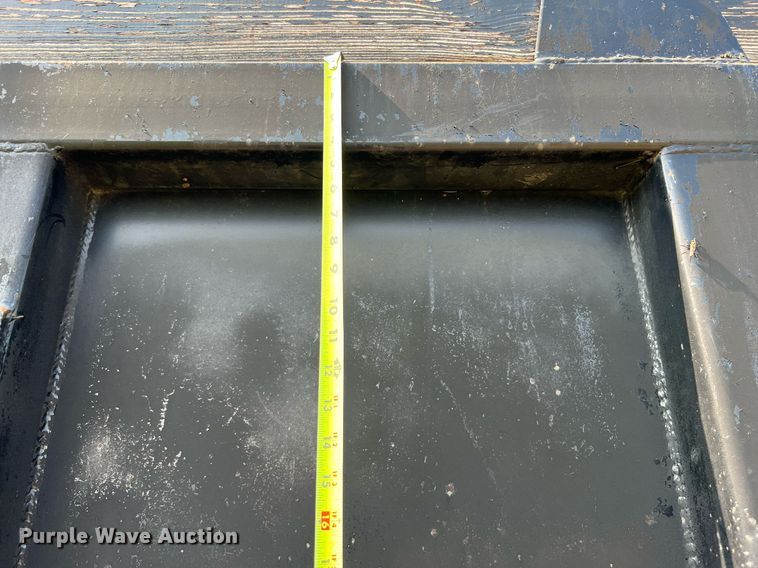 image for item DQ2084 2007 International 4300  dump truck