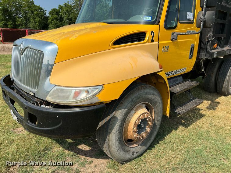 image for item DQ2084 2007 International 4300  dump truck