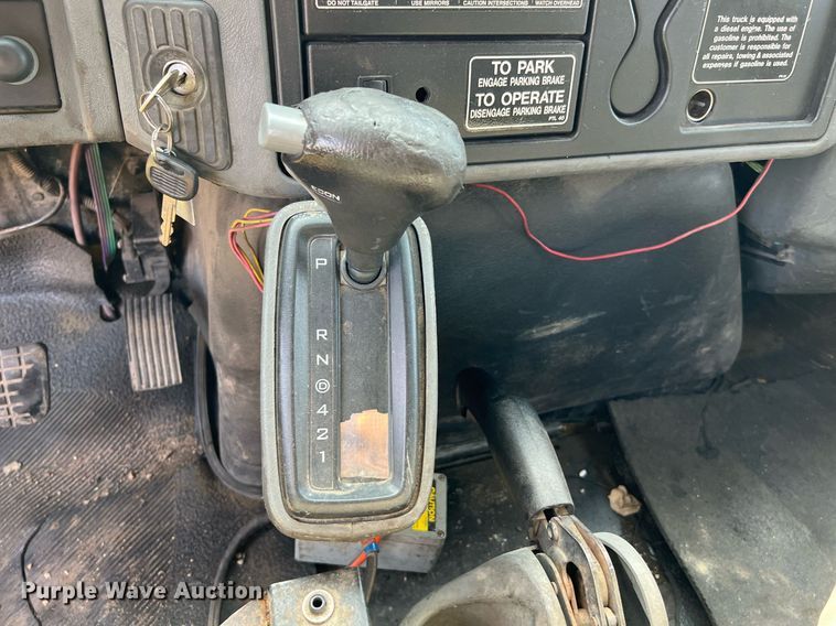 image for item DQ2084 2007 International 4300  dump truck