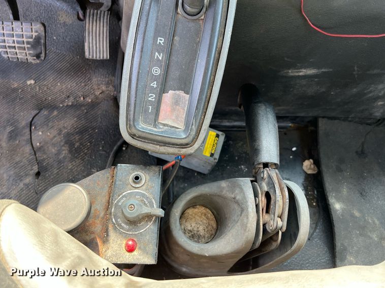 image for item DQ2084 2007 International 4300  dump truck