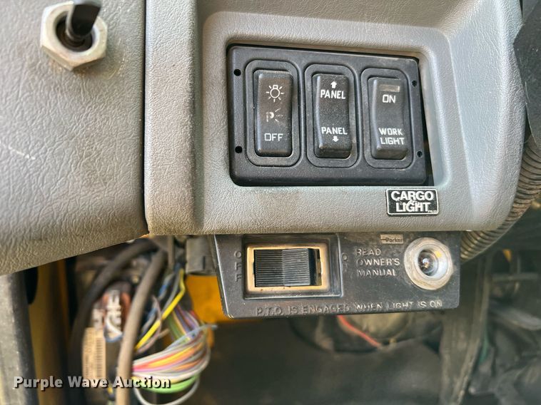 image for item DQ2084 2007 International 4300  dump truck